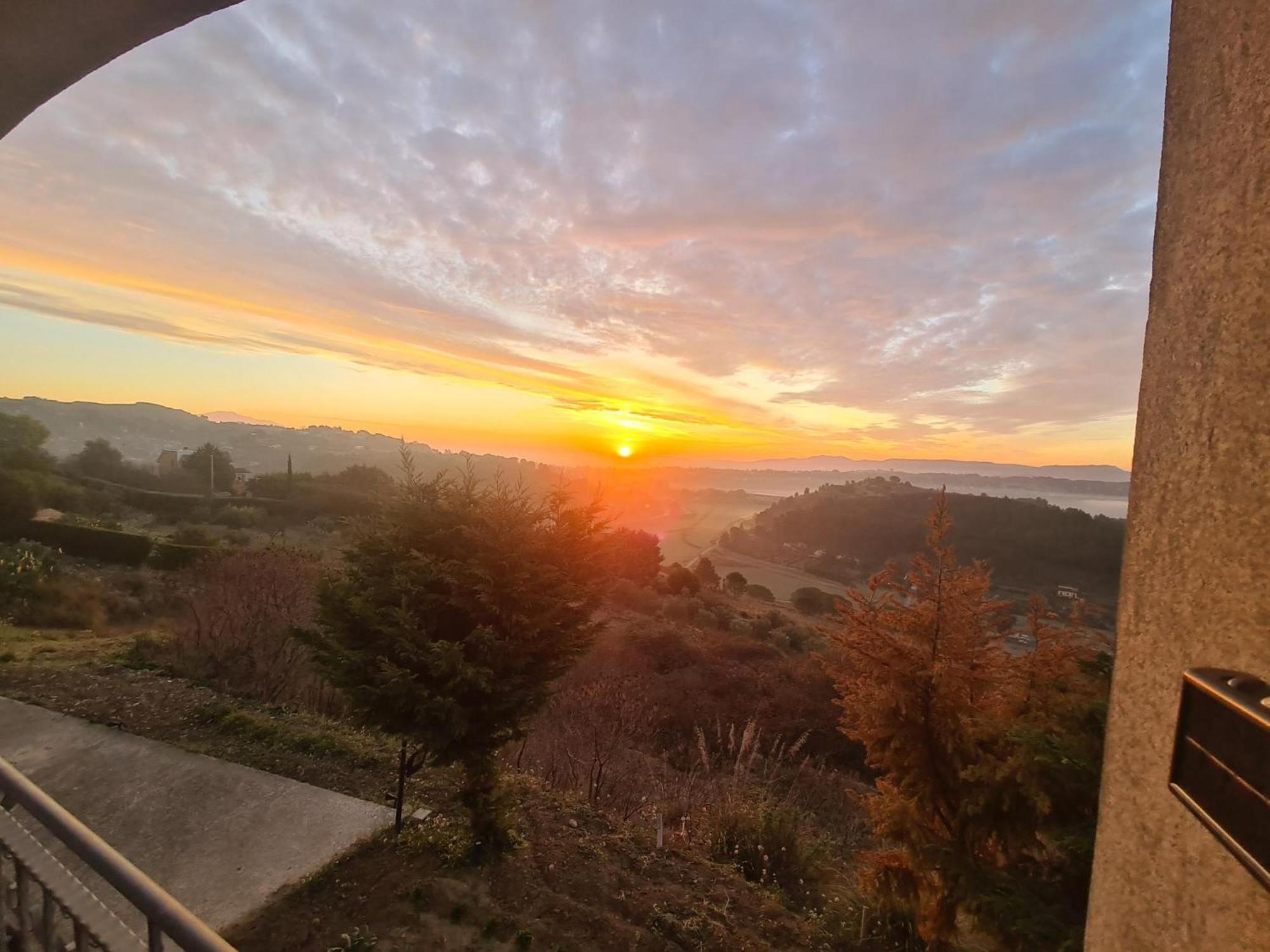 Enna Villa Del Sole E Delle Stelle Luaran gambar