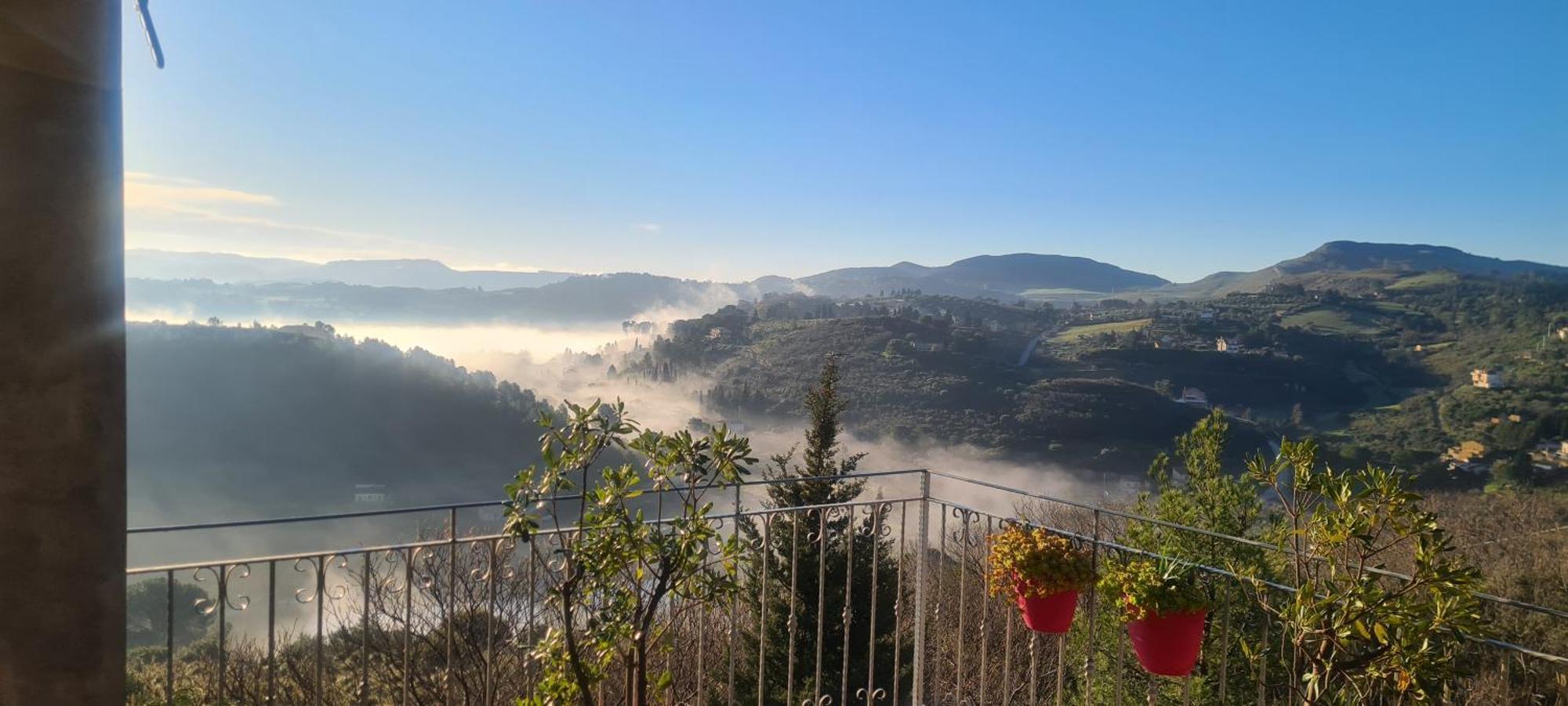 Enna Villa Del Sole E Delle Stelle Luaran gambar